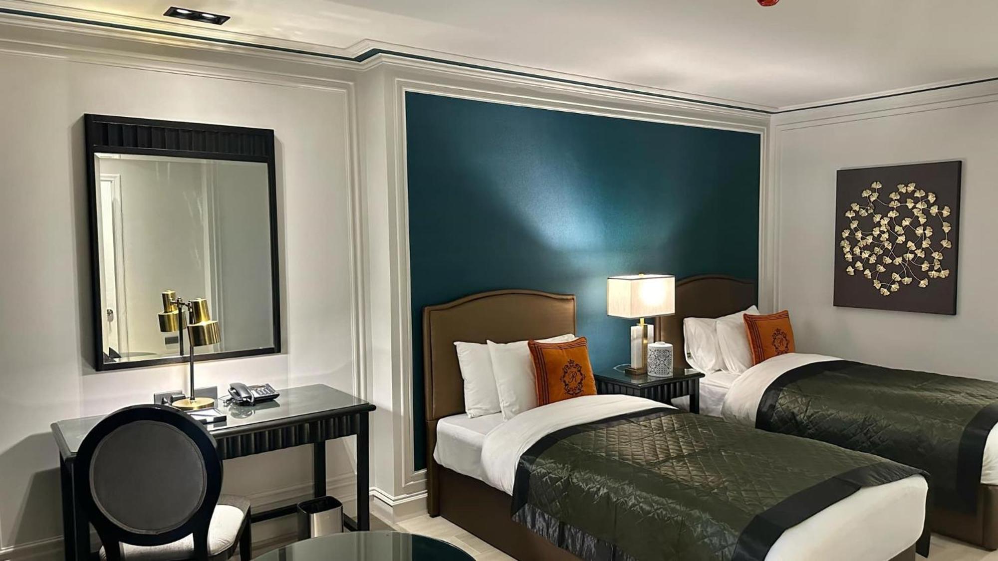 Grand Regal Hotel