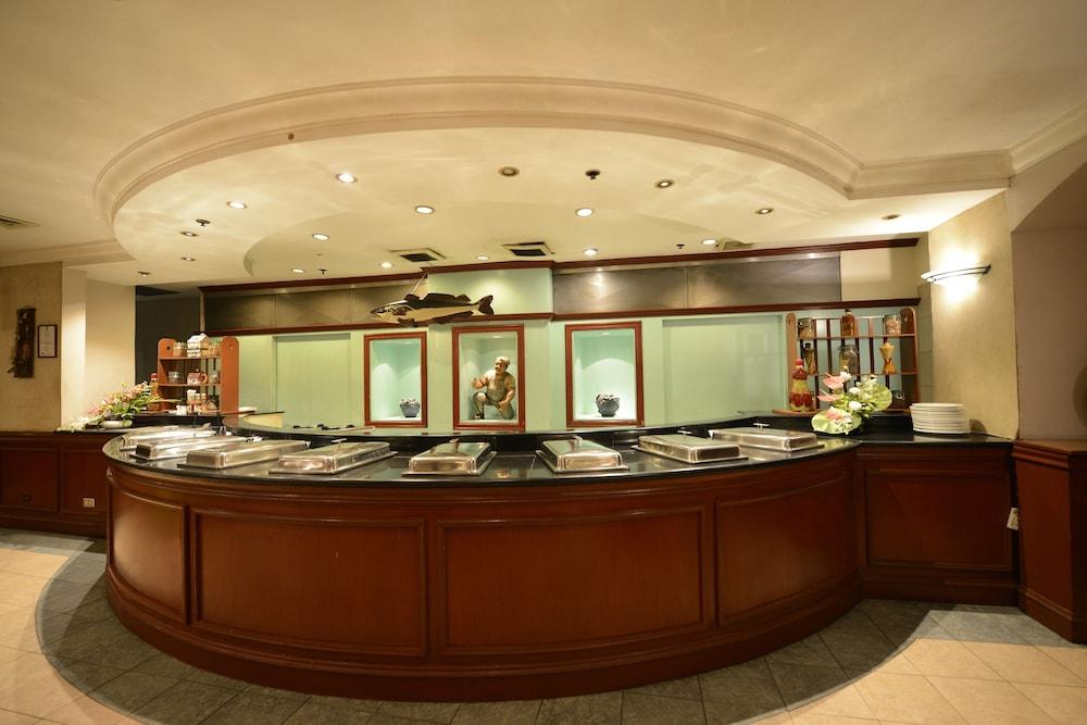 Hotel Grand Regal 4*