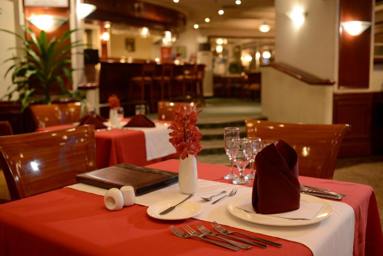 Hotel Grand Regal