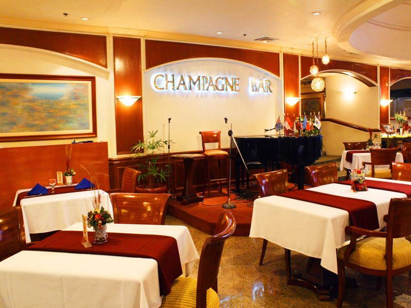 Grand Regal Hotel